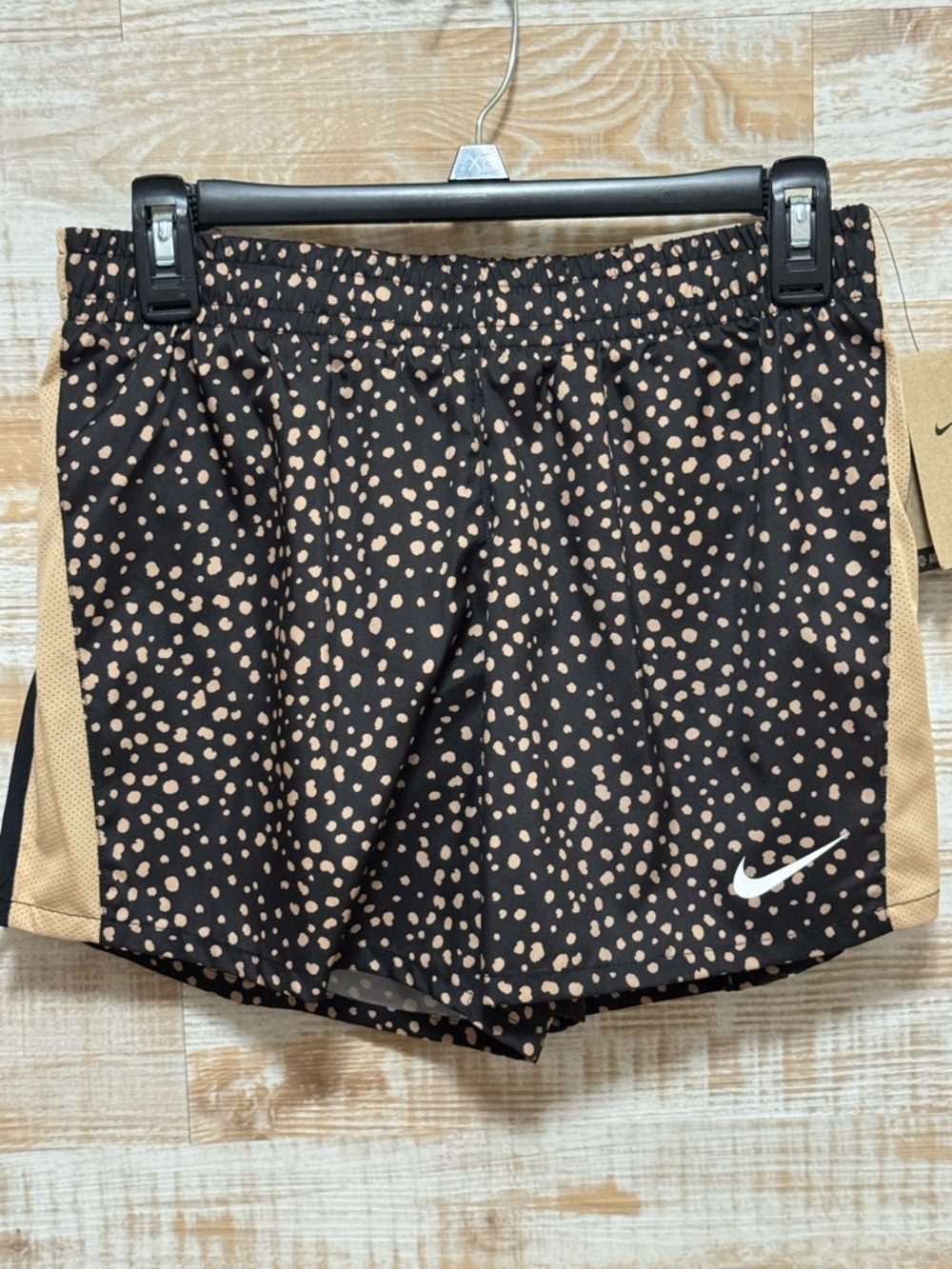 Nike Girl’s Dri-FIT Spotted/Animal Print Athletic/Running Shorts in Size YXL